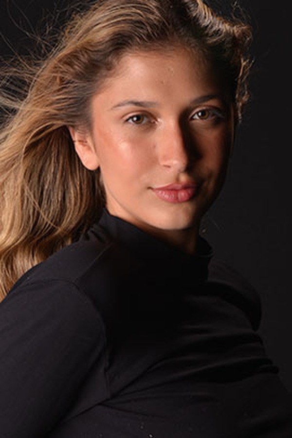 Allana L, foto 1