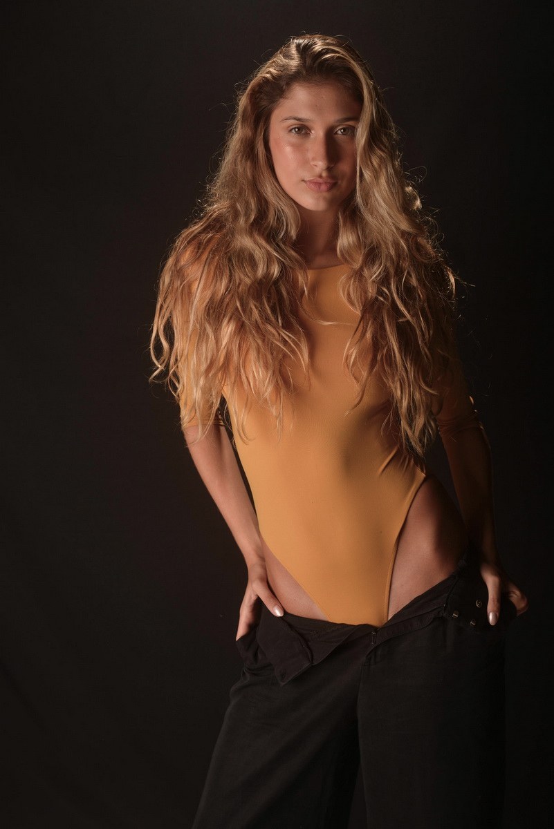Allana L, foto 4