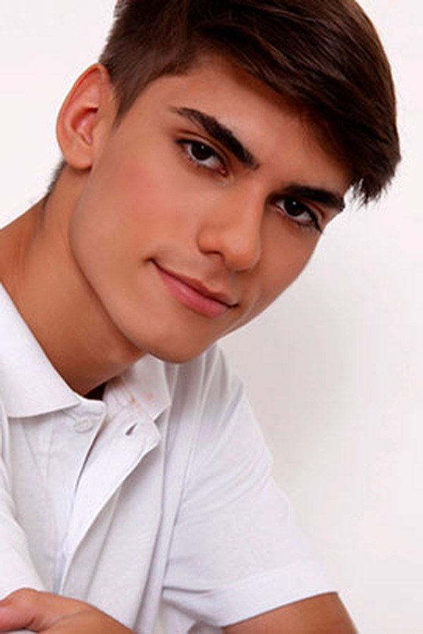 Alejandro S
