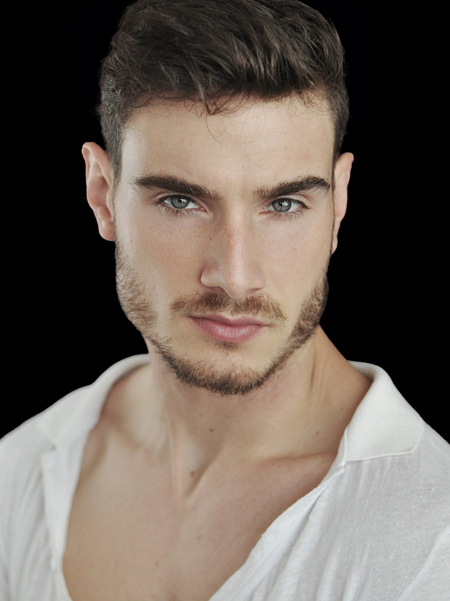 Alex V