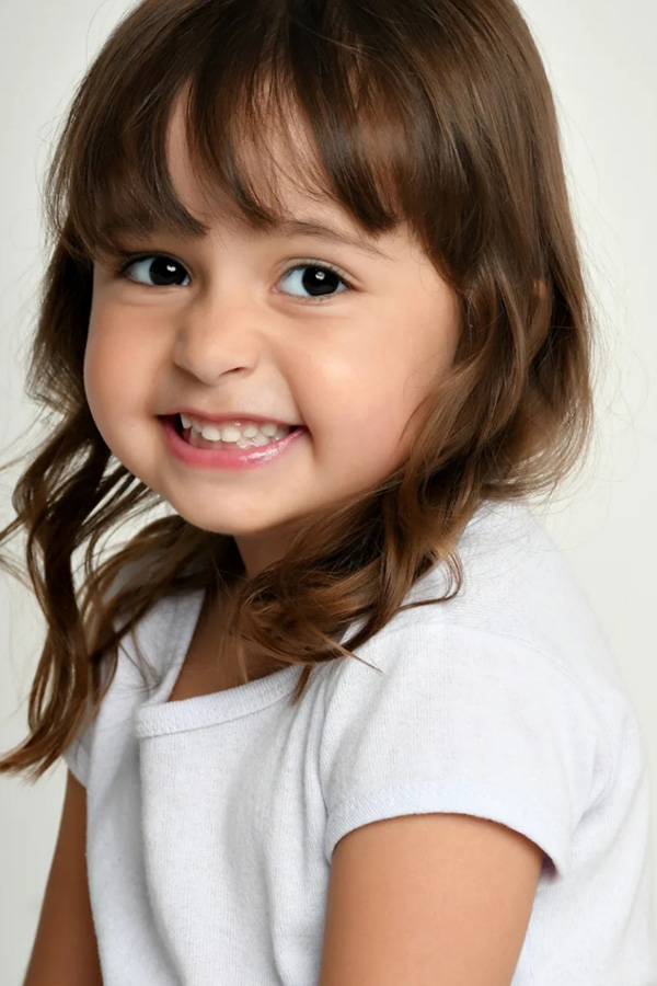 Ana Clara M
