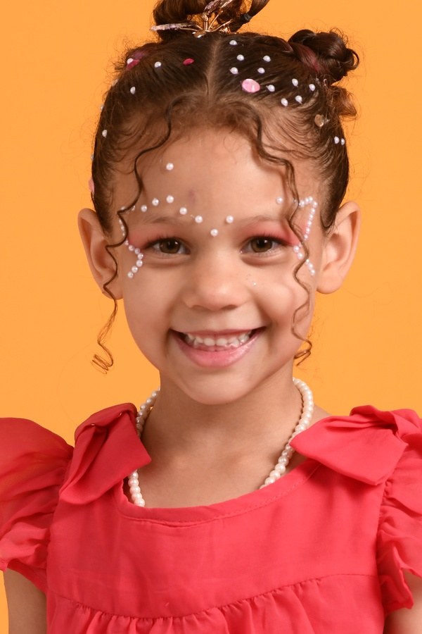Ayla E