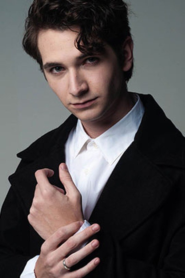 Bernardo R