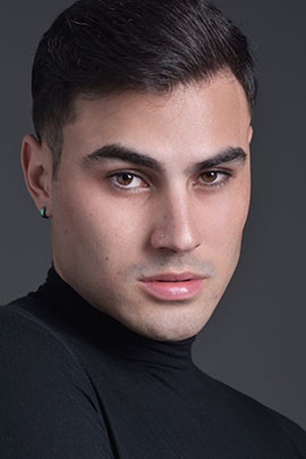 Gabriel R