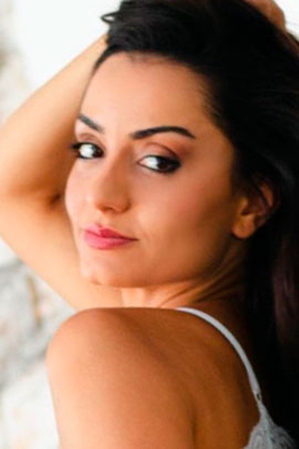 Larissa M