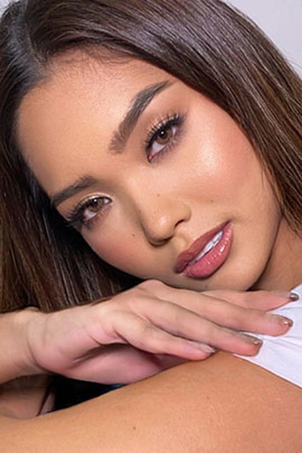Letícia Y