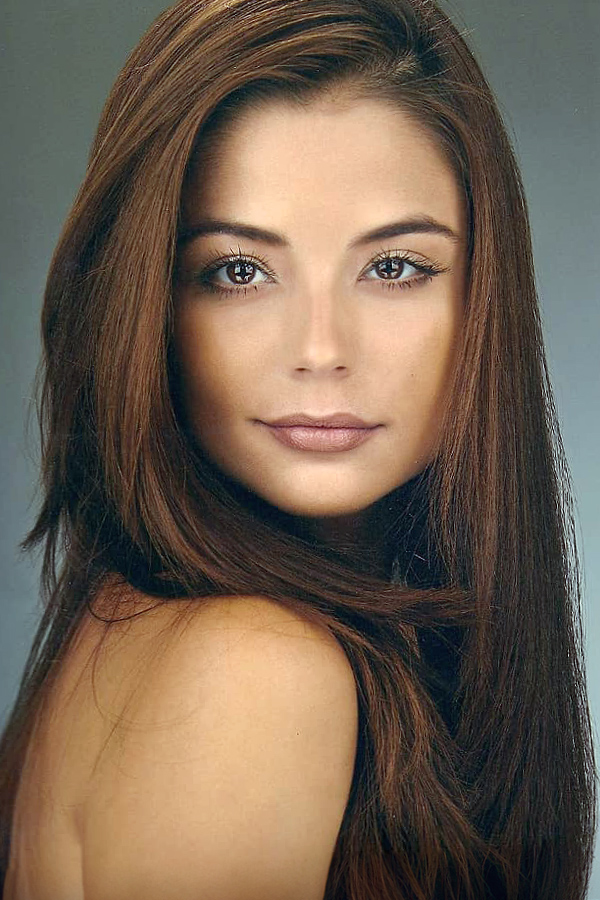 Marcia R