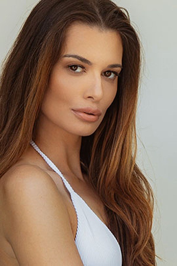 Mayra B
