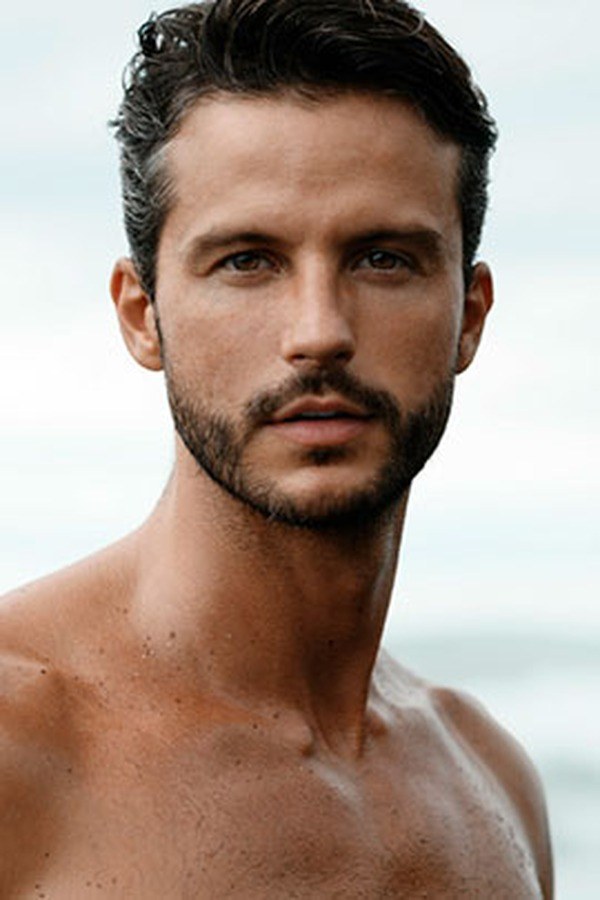 Santi W