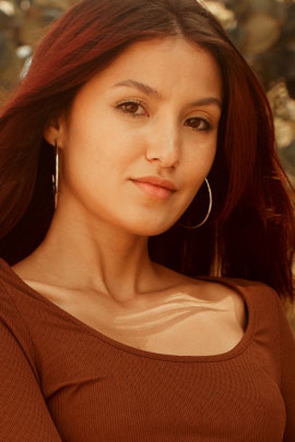 Yasmine S